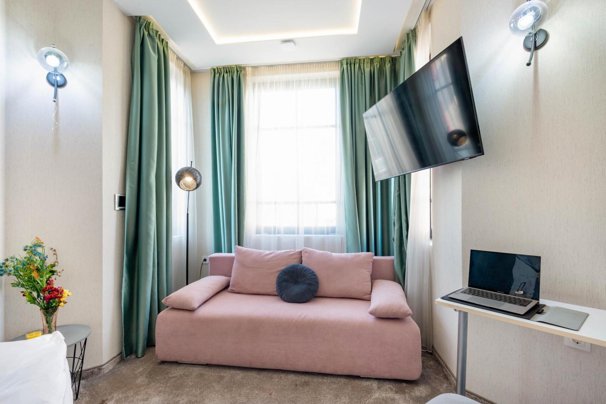 Aurora Hills Hotel Plovdiv Luaran gambar