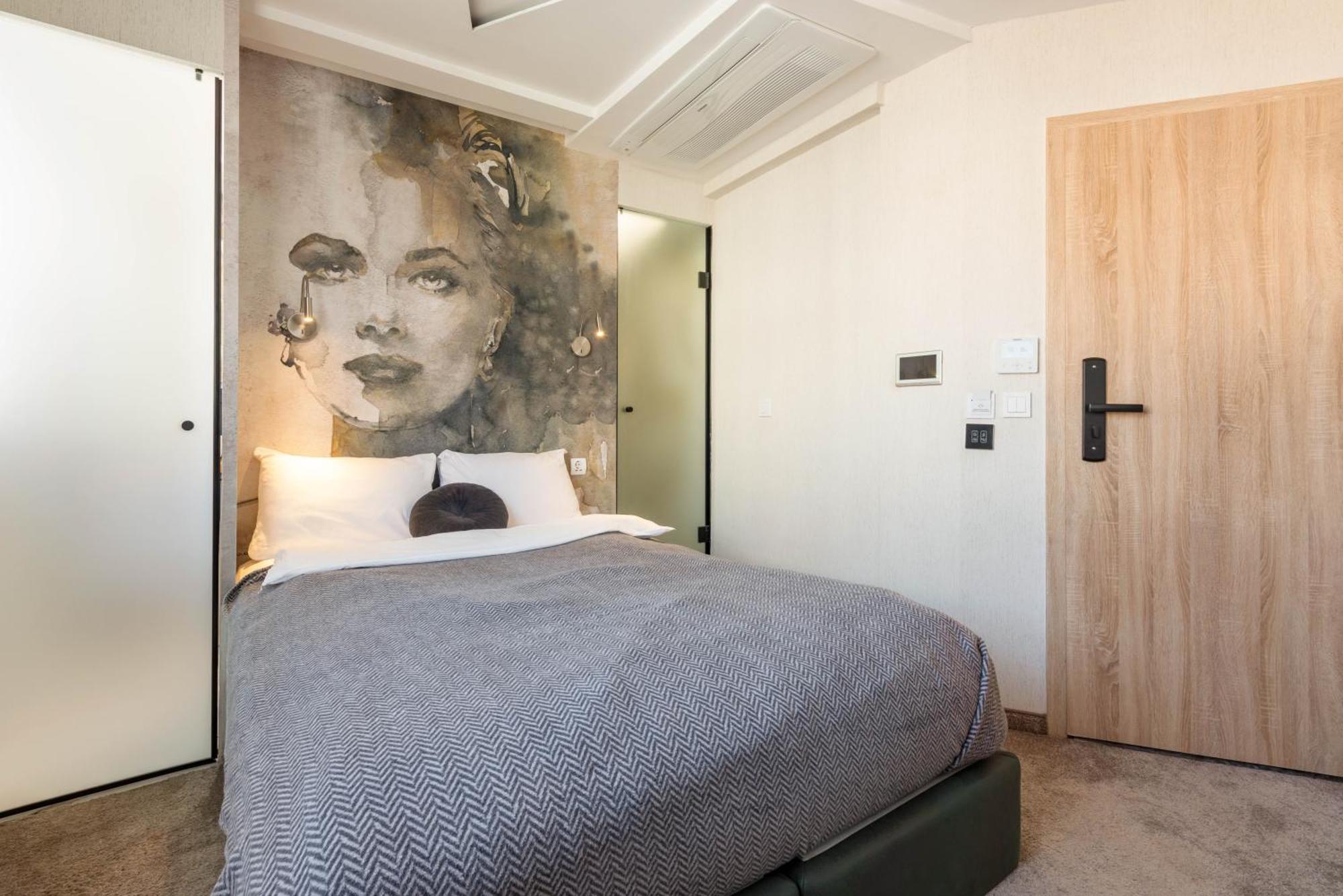 Aurora Hills Hotel Plovdiv Luaran gambar